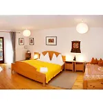 Yoga Alpenretreat * ناسيريث